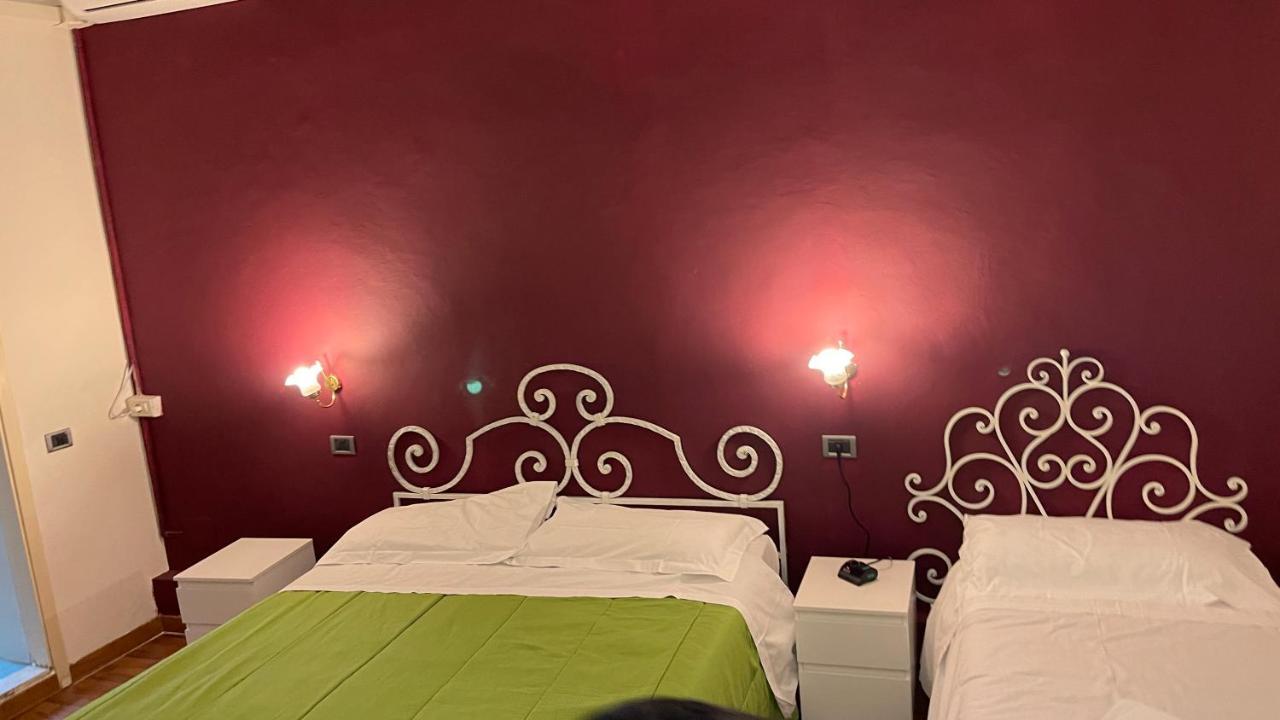 Piccolo Hotel Con Access Ztl !!! Nel Centro Storico Di Firenze !!! Exterior foto