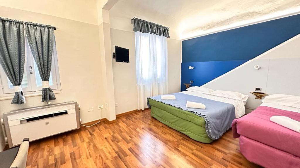 Piccolo Hotel Con Access Ztl !!! Nel Centro Storico Di Firenze !!! Exterior foto