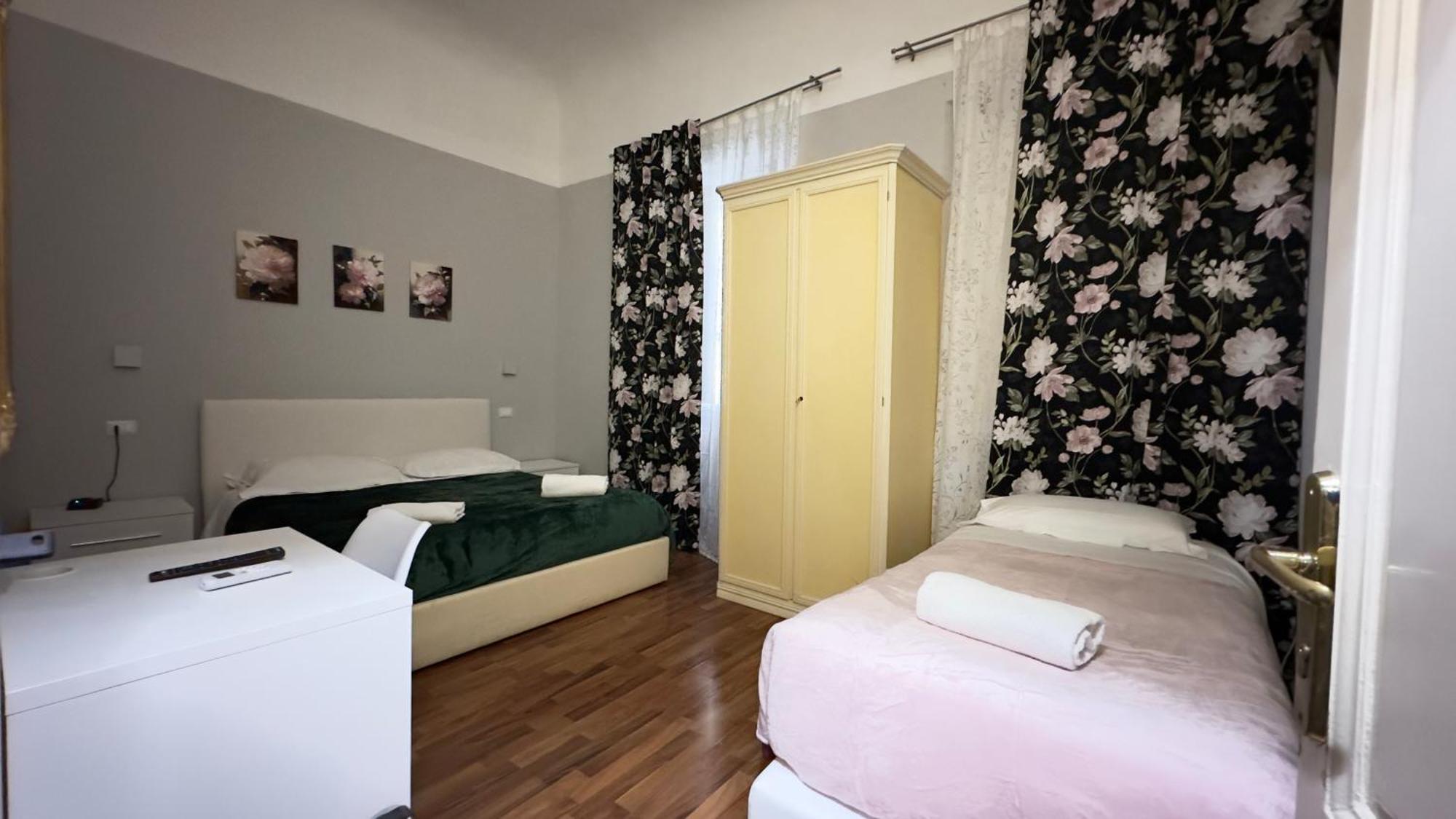 Piccolo Hotel Con Access Ztl !!! Nel Centro Storico Di Firenze !!! Exterior foto