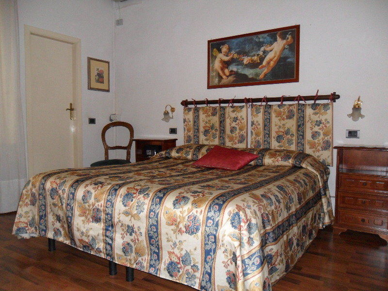 Piccolo Hotel Con Access Ztl !!! Nel Centro Storico Di Firenze !!! Exterior foto