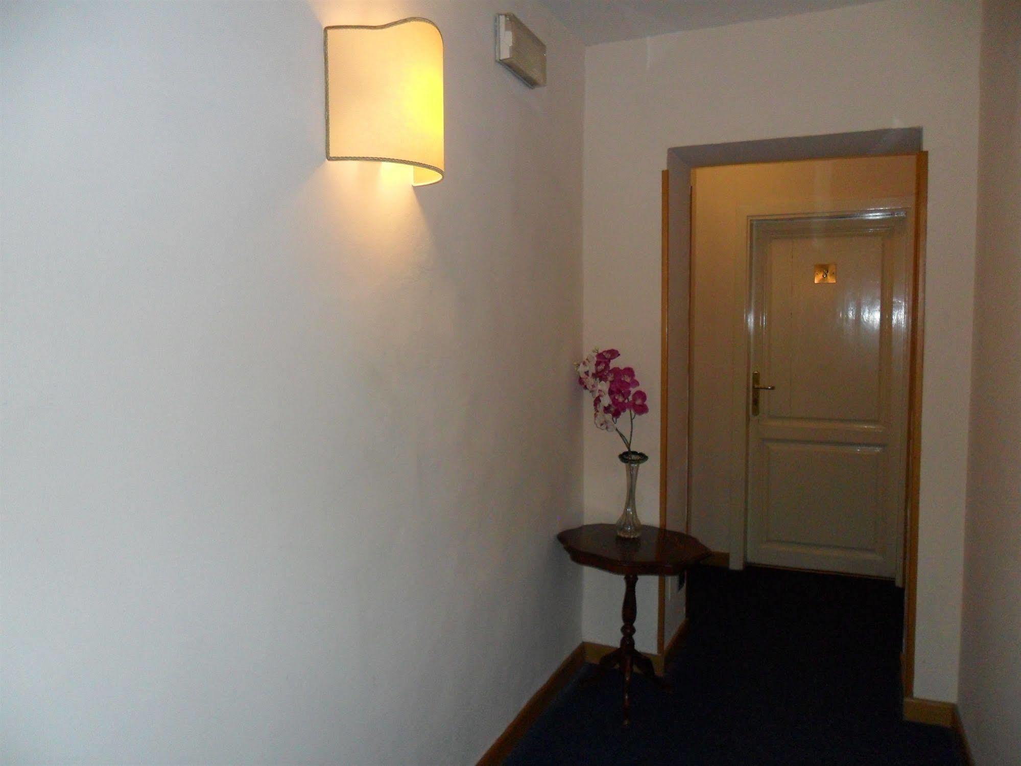 Piccolo Hotel Con Access Ztl !!! Nel Centro Storico Di Firenze !!! Exterior foto
